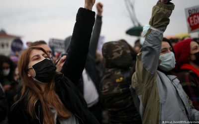 Borba za ljudska, ženska i radnička prava: PROTESTI U CENTRU ISTANBULA ZBOG POVLAČENJA TURSKE IZ KONVENCIJE O ŽENSKIM PRAVIMA