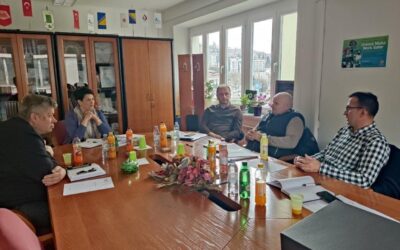 SJEDNICA KANTONALNOG ODBORA SSŠPDPBIH SARAJEVO: POSTIGNUTO JE UNAPRIJEĐENJE PRAVA RADNIKA, ALI ZBOG GALOPIRAJUĆE INFLACIJE MORA SE POSTIĆI JOŠ VIŠE